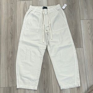 GAP | Mid Rise Pull-On Soft Barrel Jeans